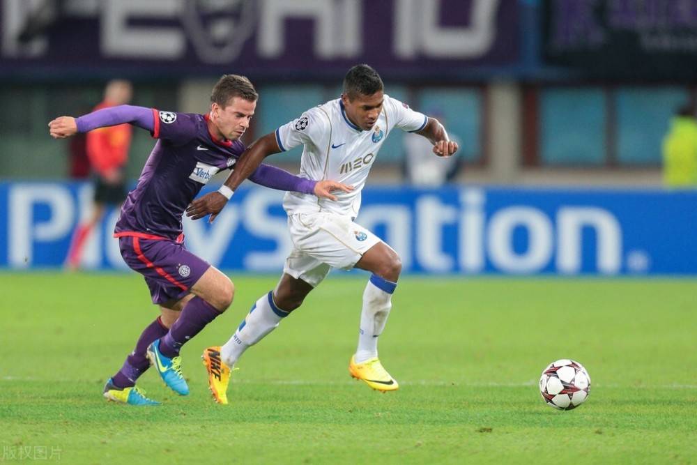 爱游戏平台-欧冠赛程吃紧，波尔图赛后战术微调，态度坚定，更衣室氛围转暖的简单介绍